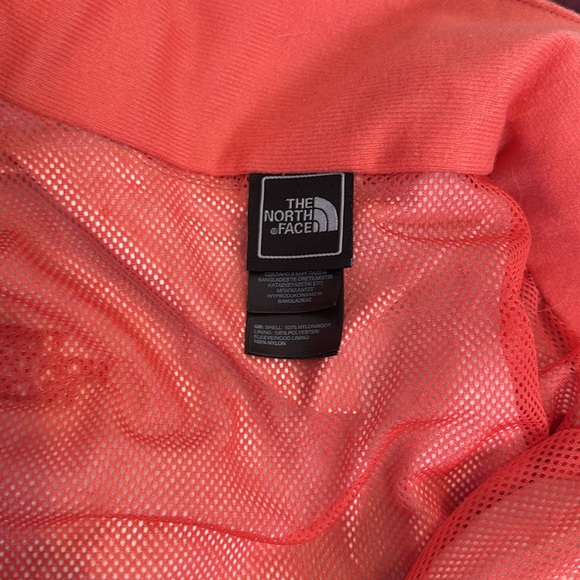 North Face Rain Jacket - Medium - Picture 2 of 6